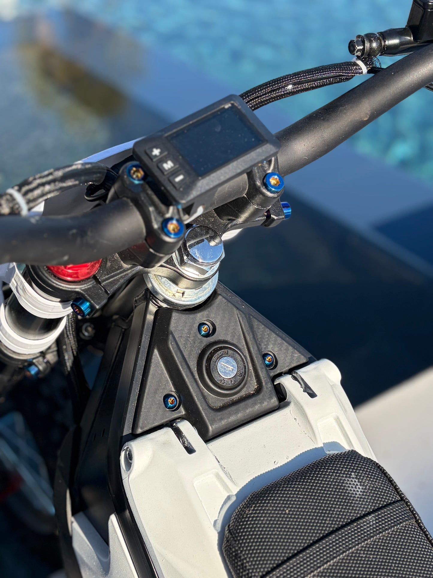 Yozma IN10 Grade 5 Cockpit Titanium